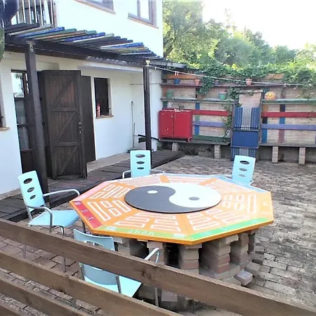 Tania House *