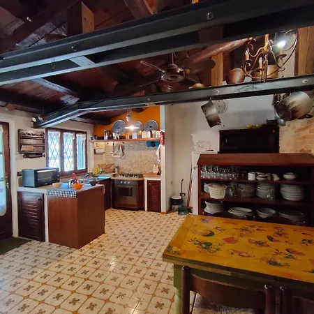 דירה Tania House