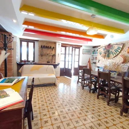 Tania House דירה