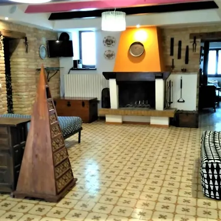 Tania House