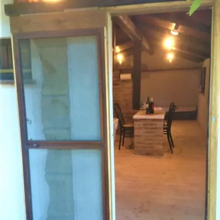 Tania House דירה סניגליה